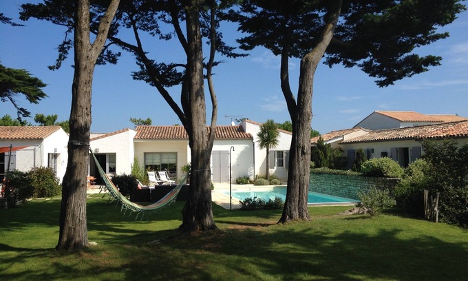 Sainte-Marie-de-Re House | Villa with heated pool, Sainte Marie de Ré, 30 meters from the beach