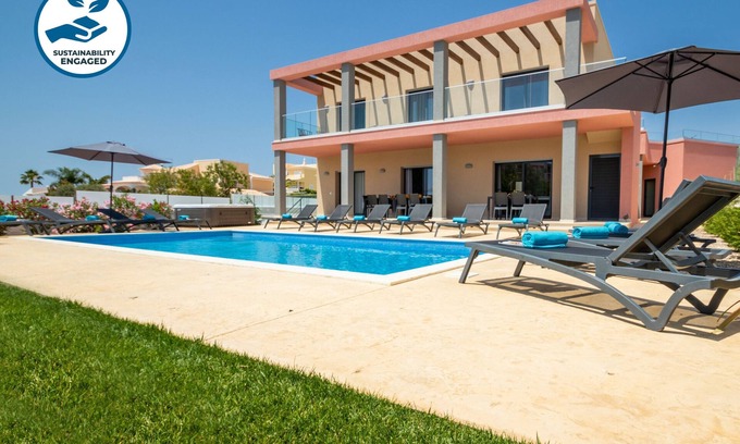 Armacao de Pera Villa | Villa with heatable pool, 2 jacuzzis & BBQ