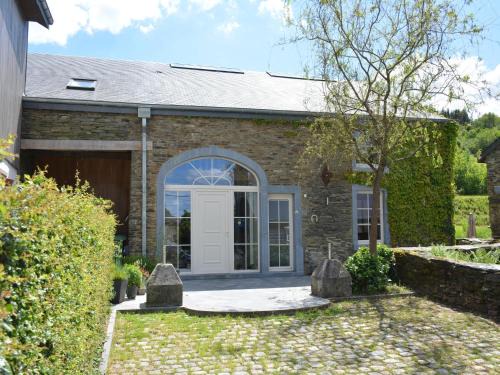 Gembes House | Villa with hottub in calm area