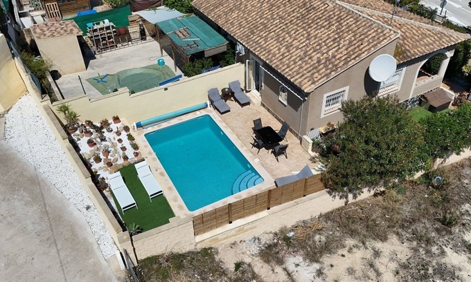 Aigues Villa | Villa with (NEW) Private Pool in secluded garden only 10 mins from sea