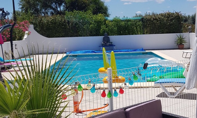 Aldeia dos Palheiros Villa | Villa with pool in the Ourique region sleeps 9 4 bedrooms