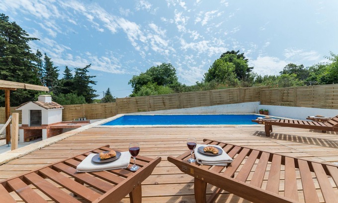 Savar Villa | Villa with pool, 300 meters from the beach, sea view, quiet location, near Zadar