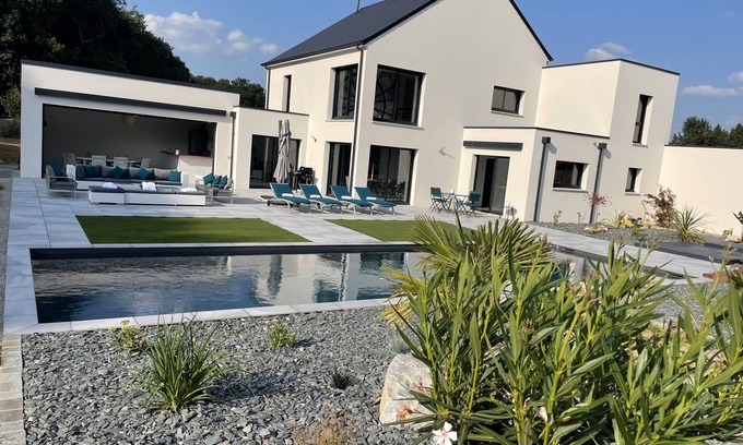 Change Villa | VILLA WITH POOL AND SPA NEAR CIRCUIT 24H LE MANS