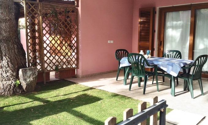Porto Pino House | VILLA WITH PRIVATE GARDEN NEAR THE SEA