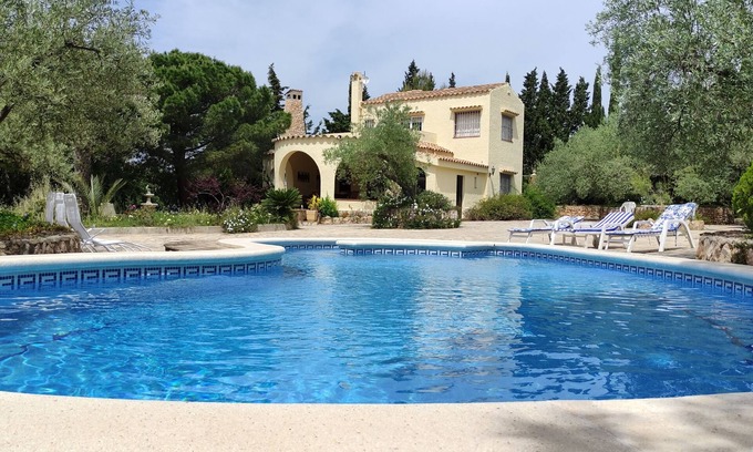 L'Ampolla House | Villa with private pool in the countryside in a quiet are