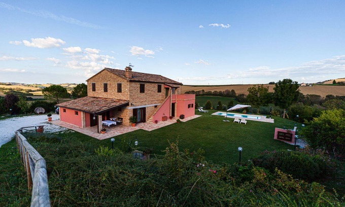 Polverigi House | Villa with private pool near Jesi