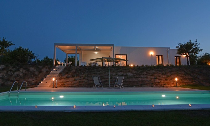 Noto Villa | Villa with Private Pool and Sea View near the center of Noto 5stars