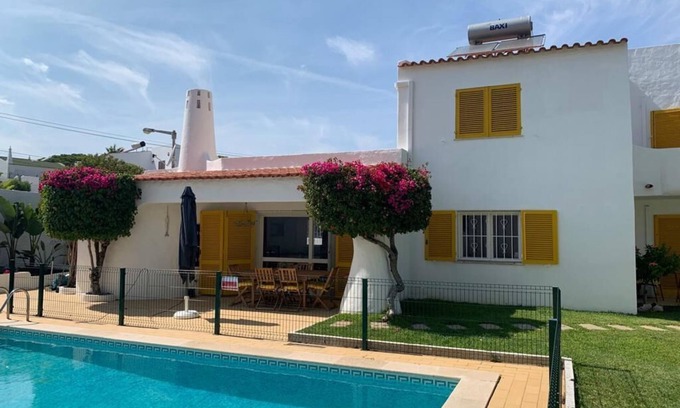 Santa Eulalia Villa | Villa with private swimming pool and garden@Albufeira