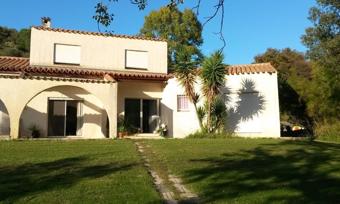 Millas Villa | Villa with swimming pool, located in the heart of the Catalan garrigue.
