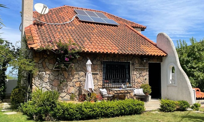 Vravrona Villa | Villa Xenia and Akis