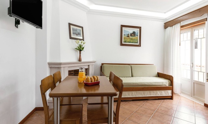 Nazare Apartment | Village Beach House - 50 mt from Nazare Beach