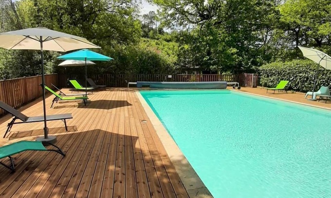 Calviac-en-Perigord House | Village of 10 lodgings with heated outdoor swimming pool, restaurant on 1 hectare