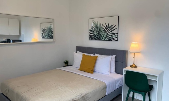 Universidad Apartment | Villas at Auxilio Mutuo 106