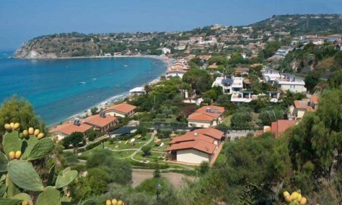 Santa Maria House | villas just by the sea