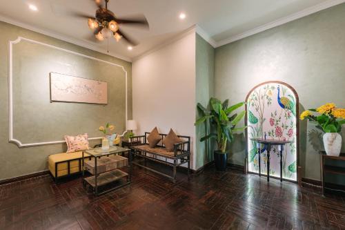 Hang Trong House | Villaxe Legume, 50m to Hoan Kiem lake - by Antique