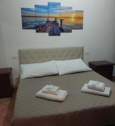 Fiumicino Villa | Villino indipendente con cortile privato 4 p letto - Sul Mare vicino Aeroporto e Fiera