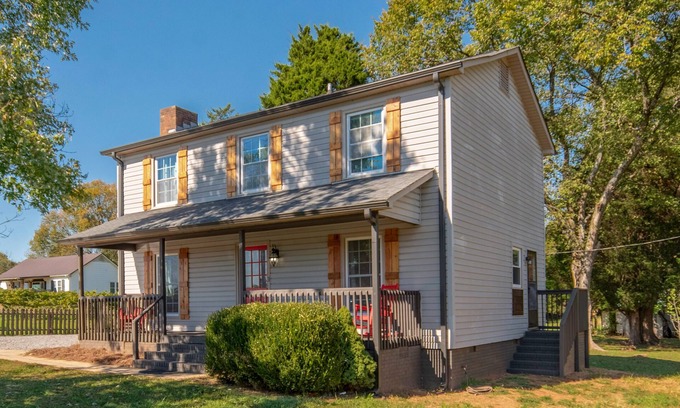 Statesville House | "Vineyard Villa" - Incredible Location & Amenities, Spiderman Themed Kids Room
