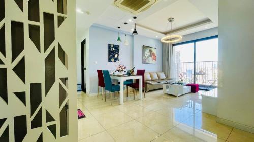 Trung Hoa Nhan Chinh Apartment | Vinhomes D'Capitale-Căn hộ 2 phòng ngủ + 2 phòng tắm