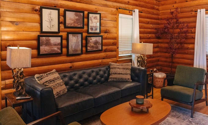 Weaverville Cabin | Vintage Cabin with Enchanted Backyard & Mountain Views , just 15 min from Asheville