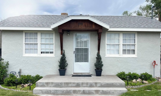 Marysvale Cottage | Vintage Cottage - In Town - Paiute ATV Trail Road - Sleeps 6