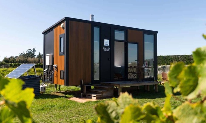 Burnham House | Vintners Retreat by Tiny Away