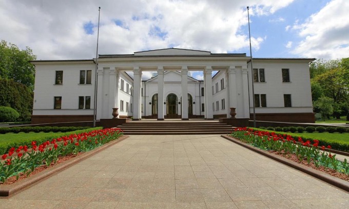 Zakharova-Pulikhova House | VIP Apartments Dipservice Hall