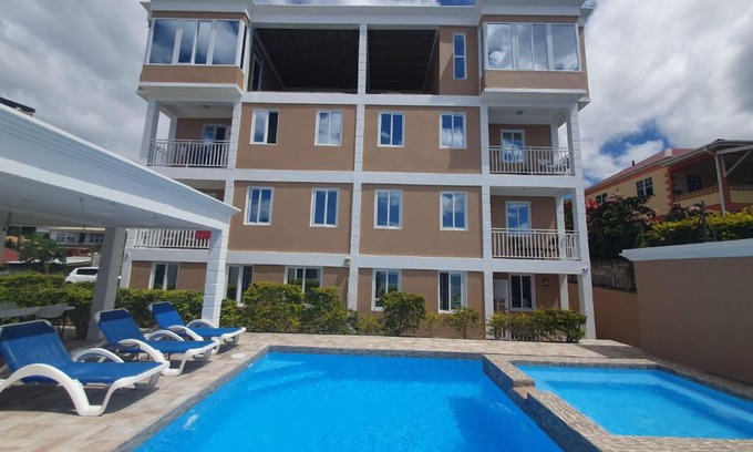 Newtown Apartment | VIP Residence - Ocean & Pool view Lovely 2-Bedroom Apartment