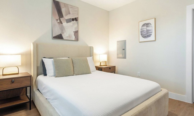 Seguin Apartment | Virginia 1BD 7 - One Bedroom Apartment, Sleeps 2