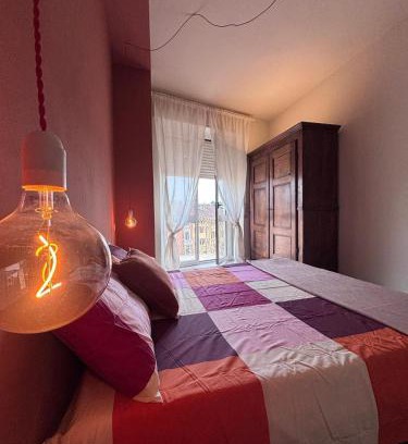 Casale Monferrato Apartment | Vista con camera - appartamento Grignolino