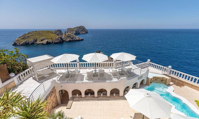 Santa Ponsa Villa | Vista Malgrat - Villa with amazing sea view