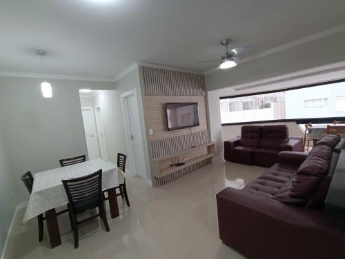 Itapema Apartment | Vista mar com ótima localização na meia praia