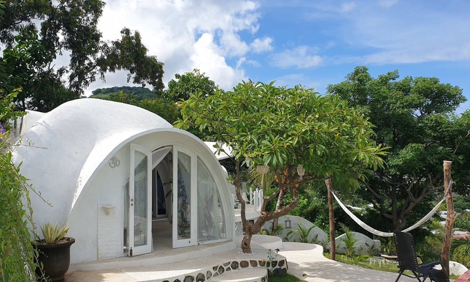 Pemenang House | VistaMonti Private Villas