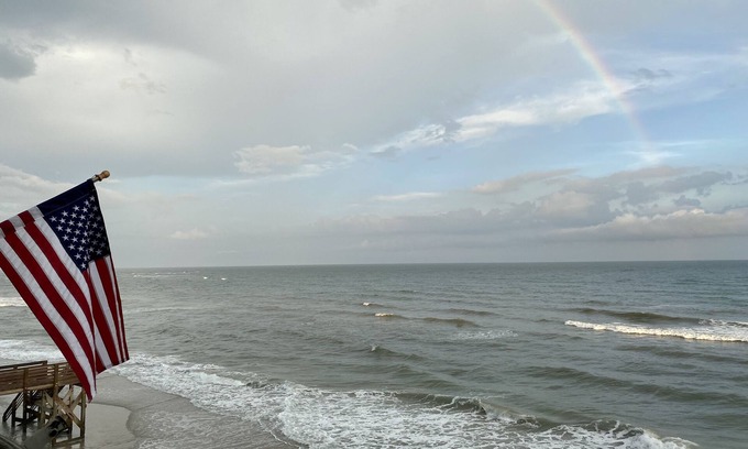 McCutcheon Field Condo | Vitamin Sea l Cozy Ocean Front Condo with Stunning Views