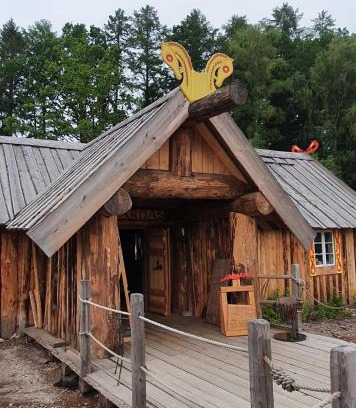Sosdala Cabin | Vittfarnas vikingaby