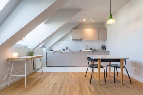 Bucharest City-Centre Apartment | Vivando - Scandic Studio F + Parking