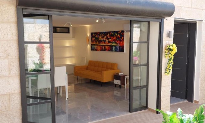 West Bank Apartment | Vivre à la maison comme à l'Hotel- Strictly Kosher