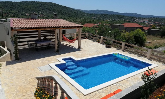 Seget House | Vrsine in the heart of Dalmatia is the most beautiful region of Croatia.