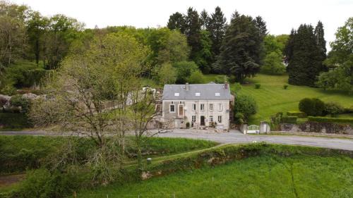 Bersac-sur-Rivalier House | Vue Du Vallon