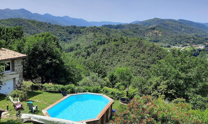 Chirols House | Vue Imprenable, Piscine Privée, à Proximité de Sentiers de Randonnées, au Calme