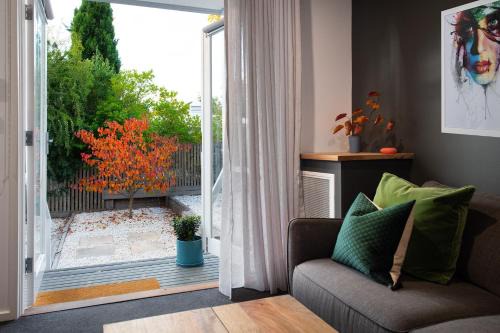 Daylesford Apartment | Vue Lake Daylesford Studio- lakeside retreat