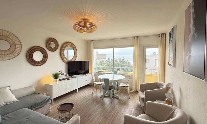 Valras-Plage Apartment | Vue Mer et Plage a Vos Pieds Appartement Lumineux