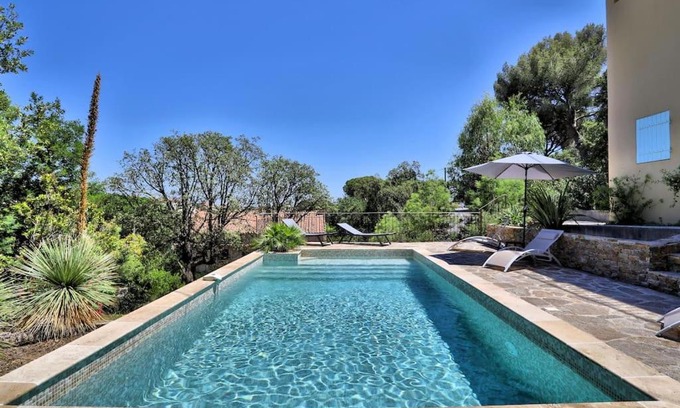 Bormes-Les-Mimosas Apartment | Vue mer, Piscine - Appartement Cosy Place
