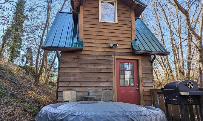 Asheville House | W Avl Tiny Home, Pet Friendly, Close to Downtown