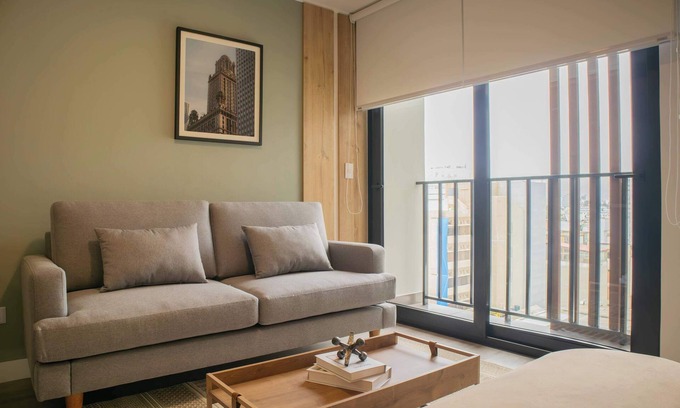 Leuro Apartment | w* | Radiant 1BR w/Private Balcony in Miraflores