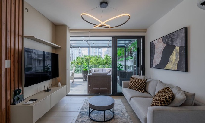 San Francisco Apartment | w* | Refined 1BR w/Balcony in San Francisco