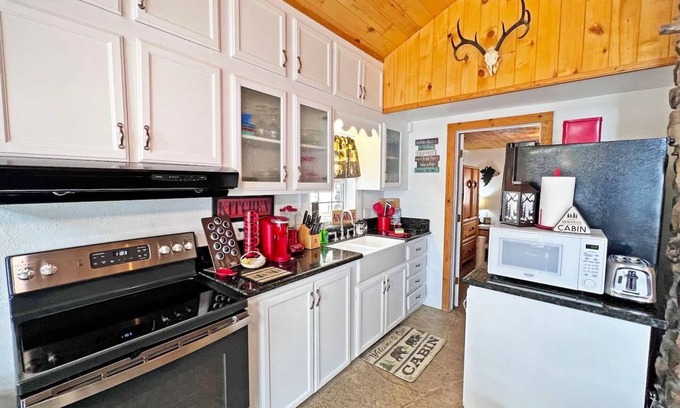 Pahrump House | Wagon Wheel Ranch-2 Houses-Great for Families DVNP
