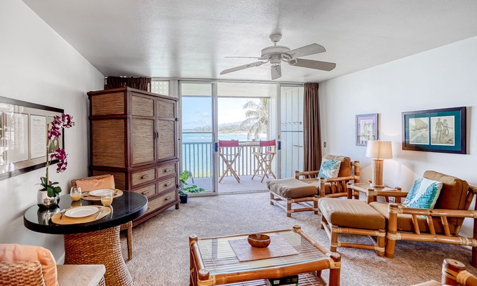 Wailua House Lots Condo | Wailua Bay View Condo w/Private Washer/Dryer, Shared Pool, WiFi - Near Beaches