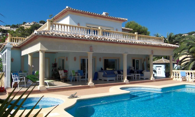 Pinar del Advocat Villa | Wake up to the Med! Luxury living, Breathtaking Views, Pool, Gym, Sauna & Maid