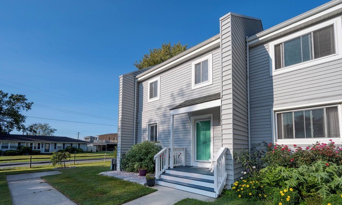 Seabreeze House | WALK TO BEACH! 239 Treetops, Dewey Beach, DE