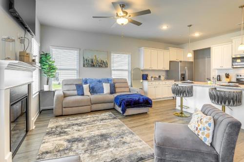 Lovejoy House | Walk to Dog Park and Playground Hampton Haven!